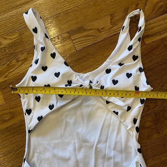 5 for $20 ✨ BRAND NEW Zahara Swim Queen of Hearts One Piece - Picture 7 of 9